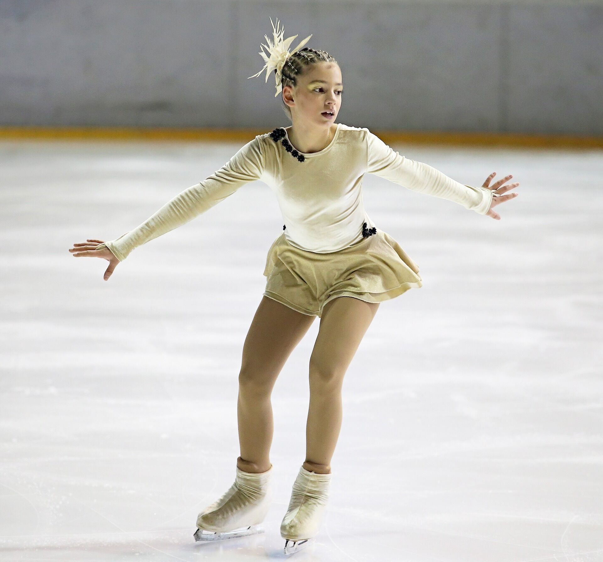 figure-skater-gfcd4dd222_1920